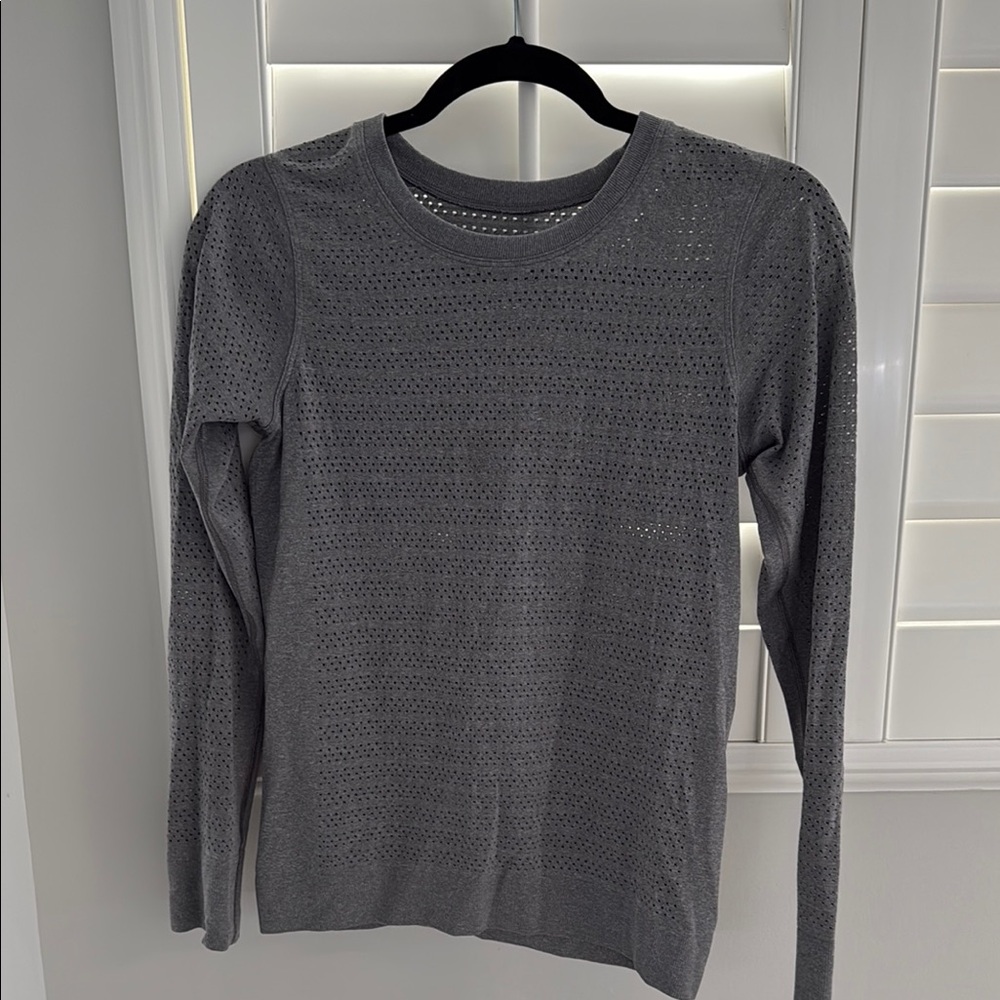 Lululemon long sleeve shirt